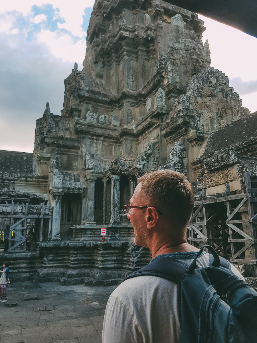 Виды с нижних уровней храма Ангкор Ват