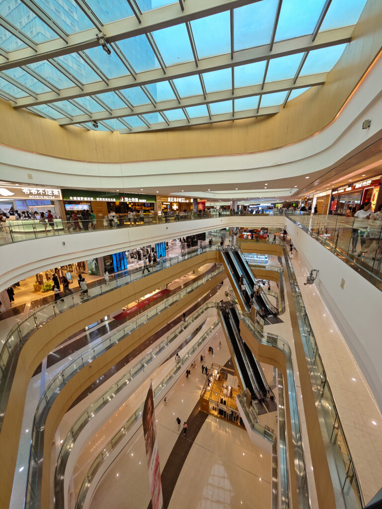 Фудкорт в Wanda Plaza