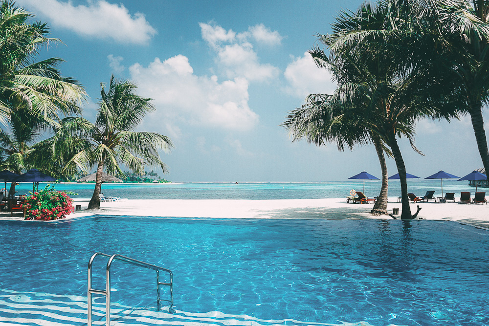 Fihalhohi Island Resort - зеленый остров