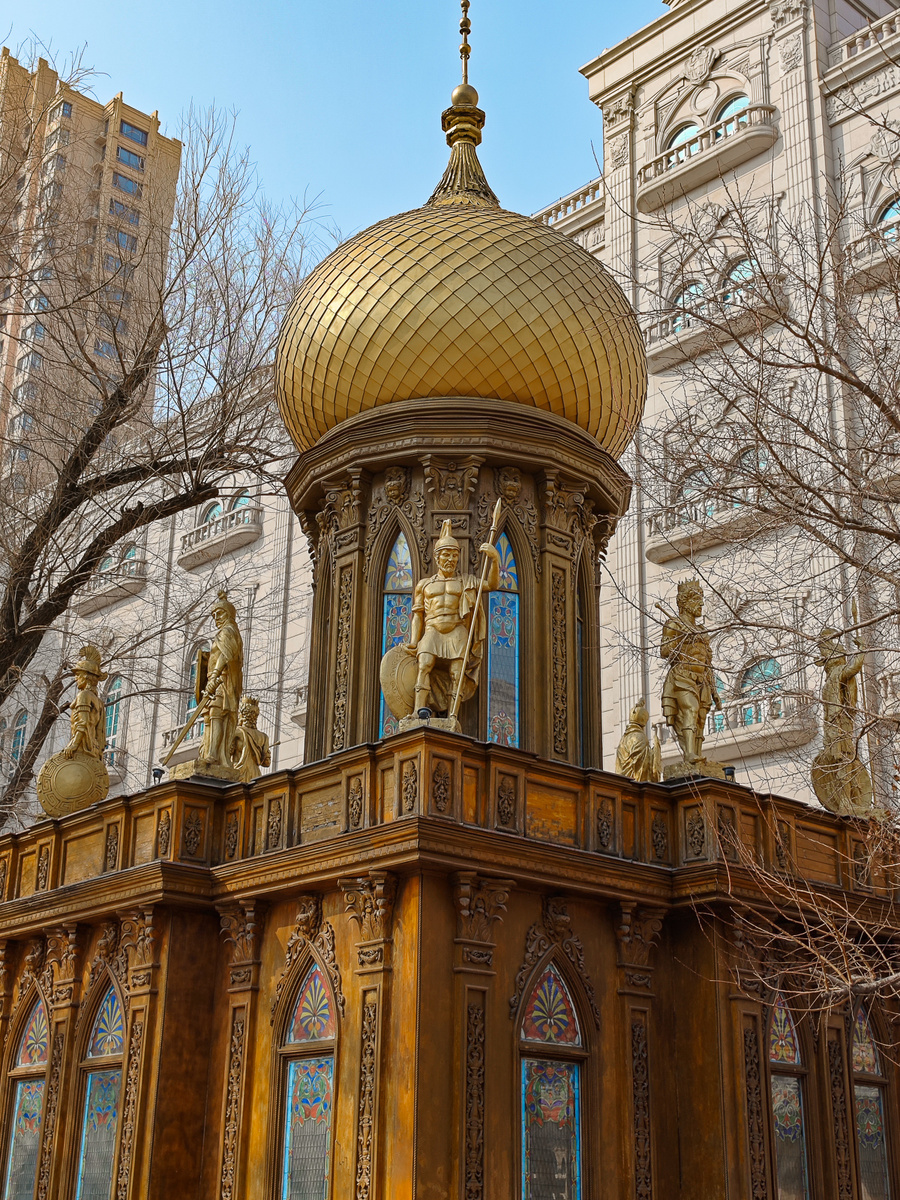 Лепнина и украшения