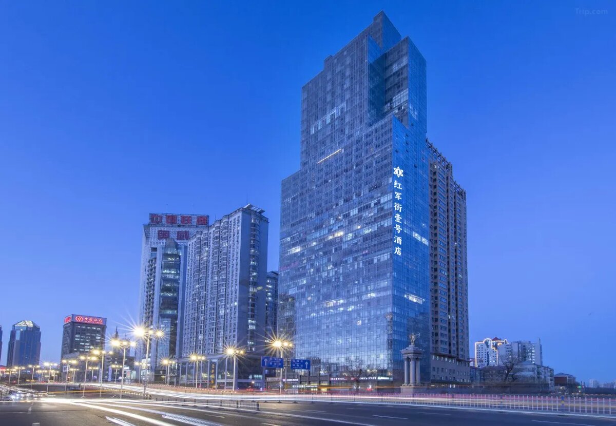 Фасад здания отеля Hongjun Street No.1