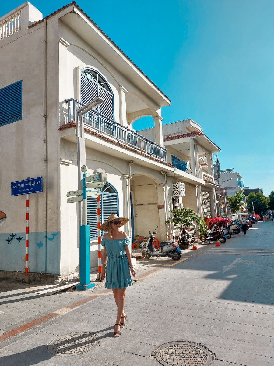 Бело-синие домики Tianjia Town