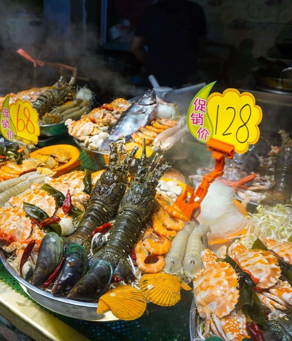 Блюда местной кухни в ресторанах Саньи