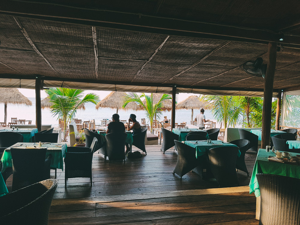 Закат на пляже Sok San Resort
