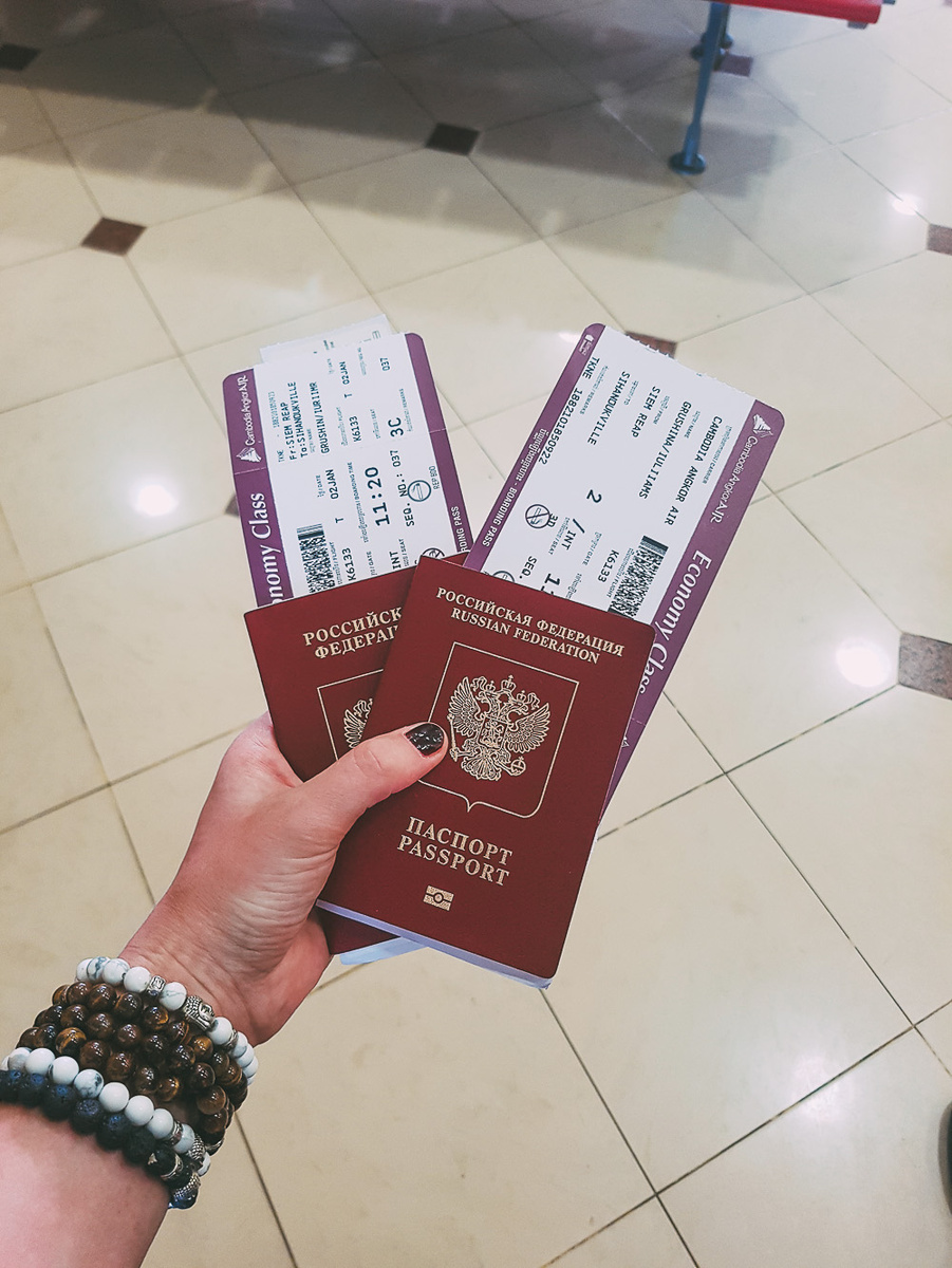 Самолет Cambodia Angkor Air в Сием Рипе