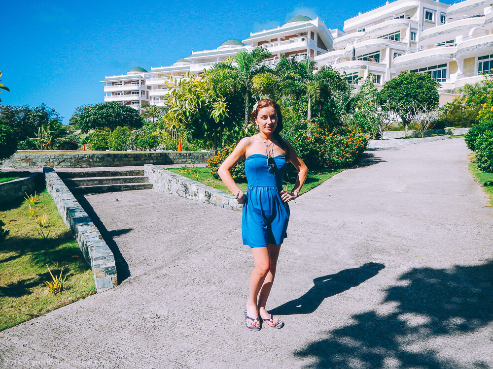Персонал отеля Lingganay Boracay