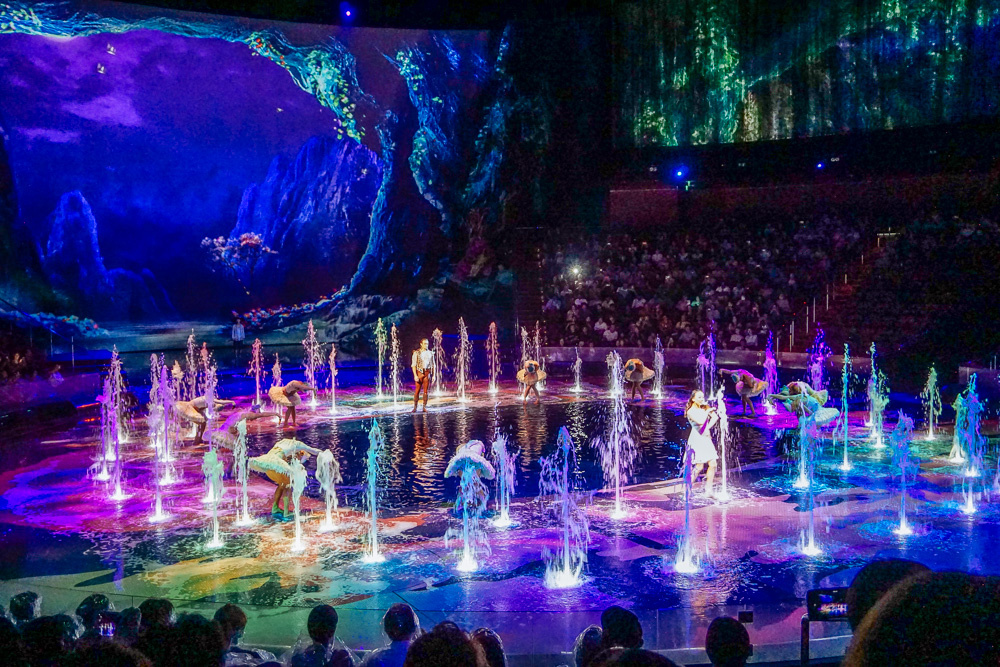 Водное шоу The House of Dancing Water