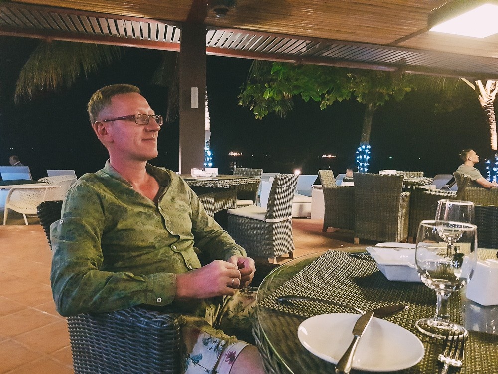 Ресторан BAGO в Queenco Hotel