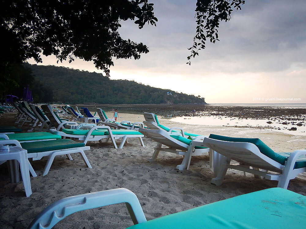 Закат на пляже Tri Trang