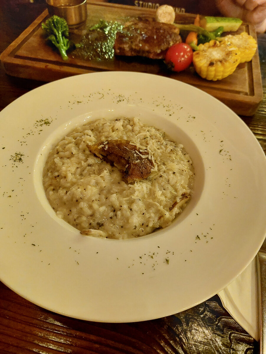 Новозеландский стейк в ресторане Саньи