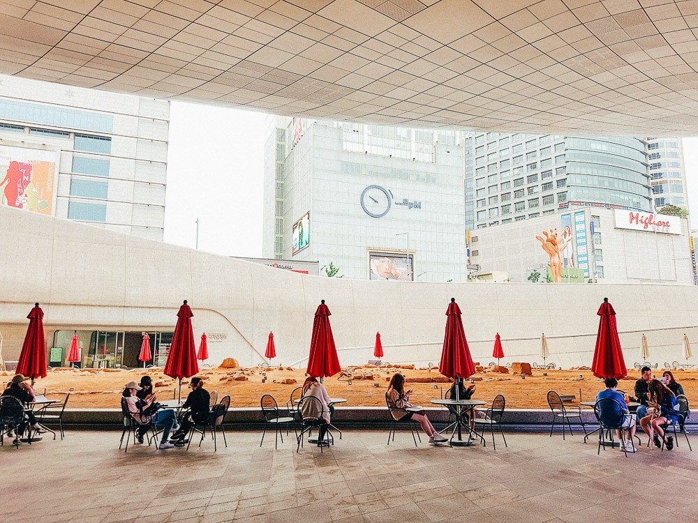Интерьер Dongdaemun Design Plaza