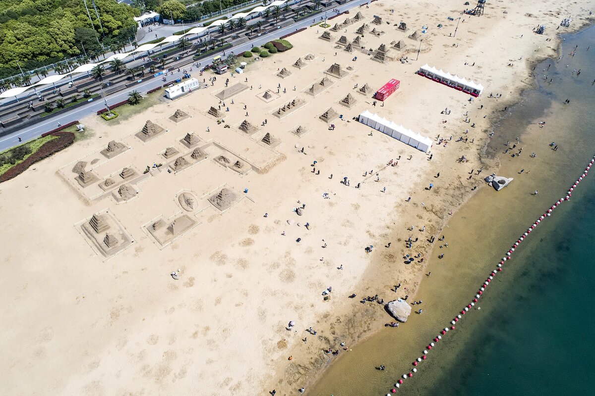 Инфраструктура пляжа Jinshan City Beach